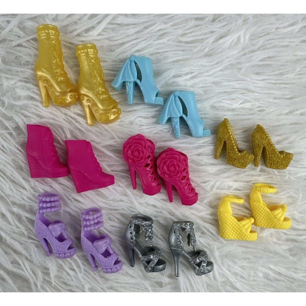 Genuine Barbie Doll Fashionistas Shoes Heels Lot of 8 Pairs